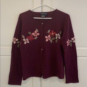 Cardigan with floral appliqué